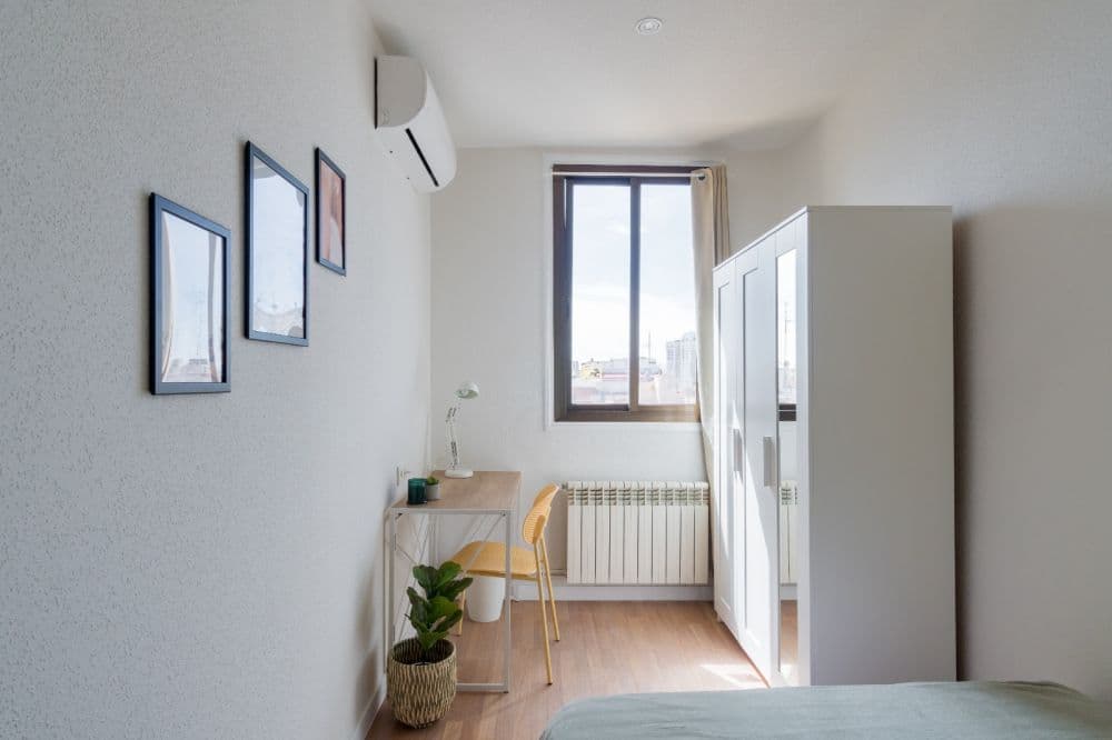 Private room in Madrid photo 2