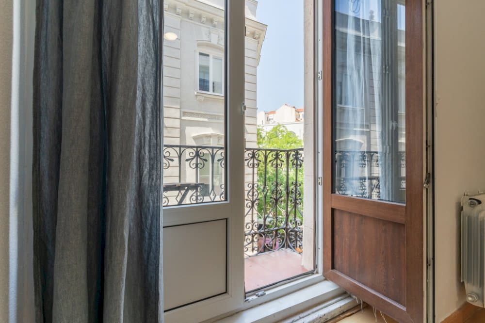 Private room in Madrid photo 4