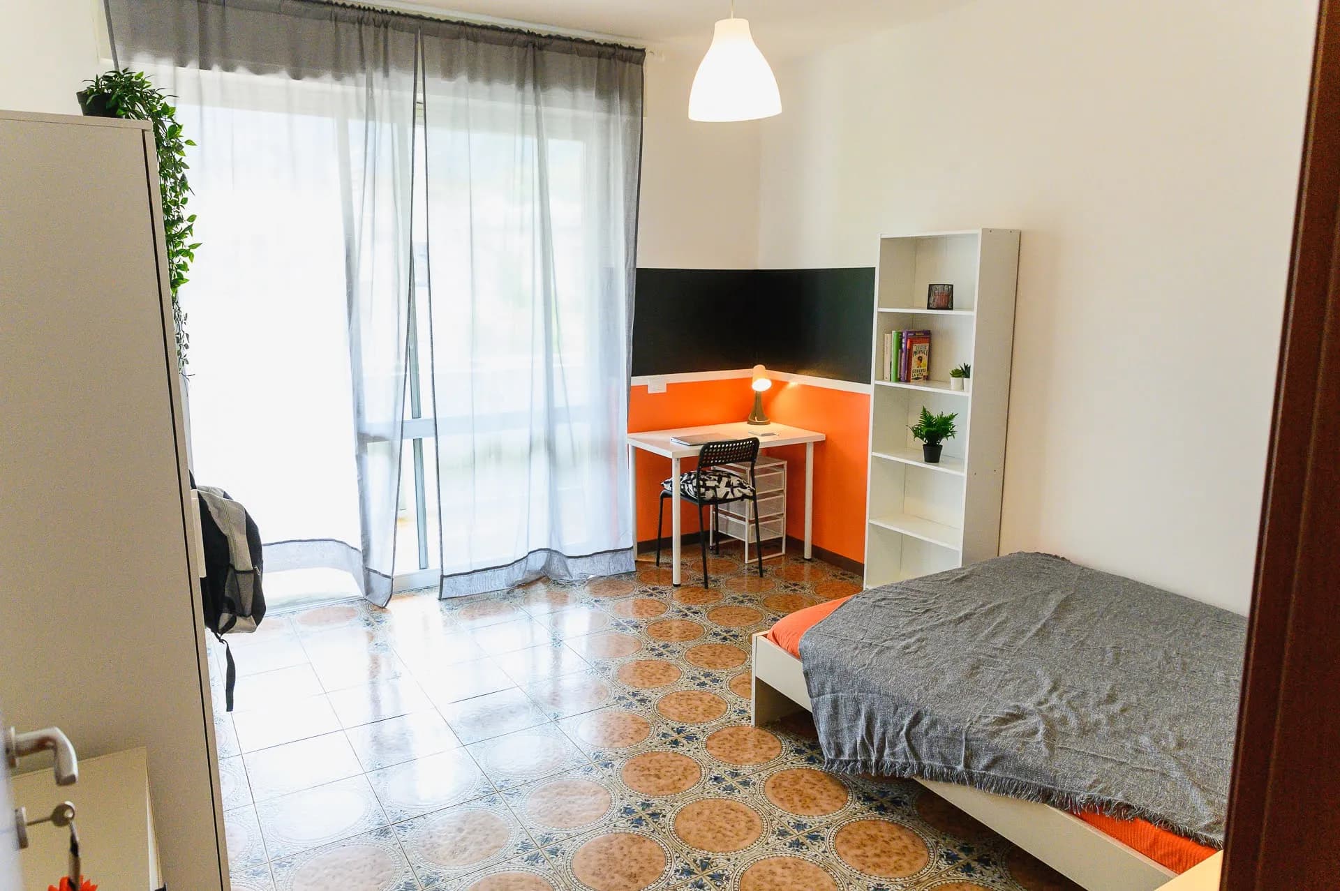 Stanza privata a Lecco