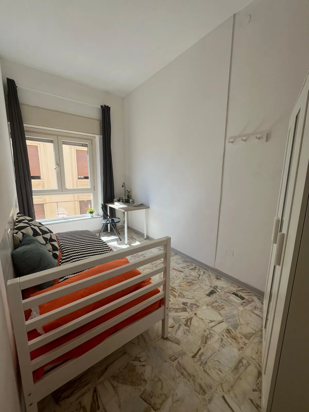 Stanza privata a Cagliari photo 3