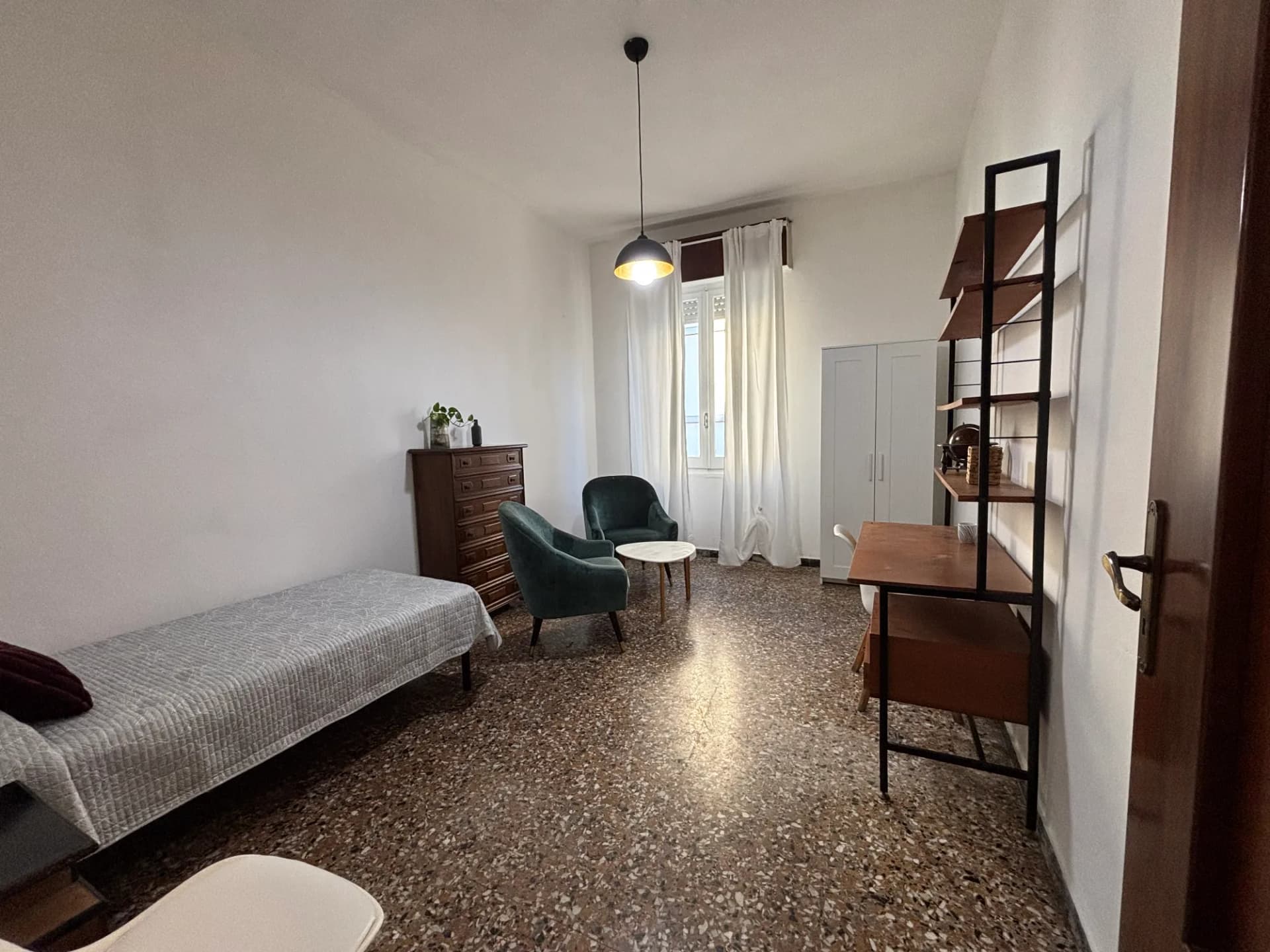 Stanza privata a Cagliari